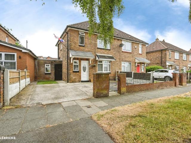 2 bedroom semi detached house for sale
