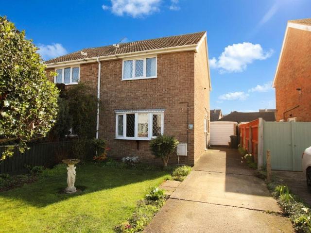 2 bedroom semi detached house for sale