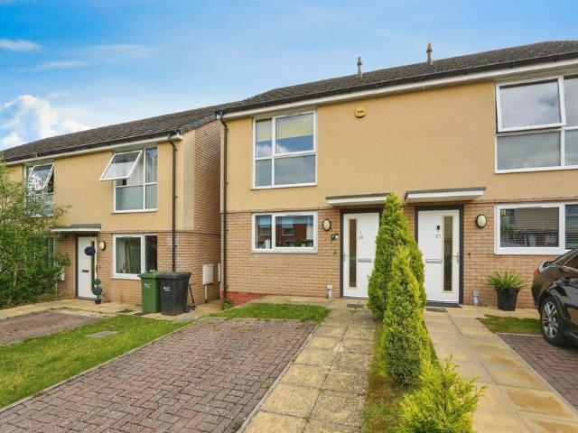2 bedroom semi detached house for sale