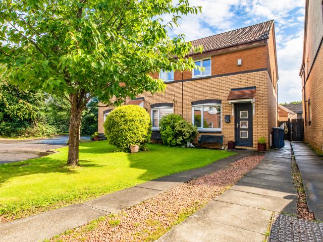 2 bedroom semi detached house for sale