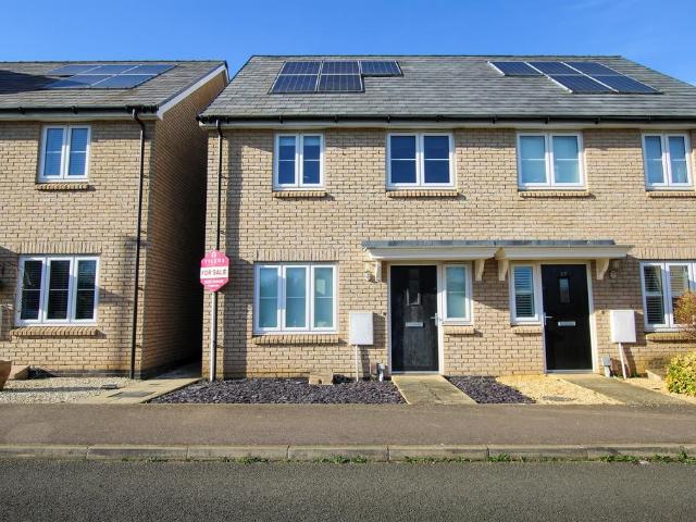 2 bedroom semi detached house for sale