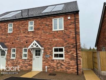 House for sale in Burhill - Garden, Equipped kitchen