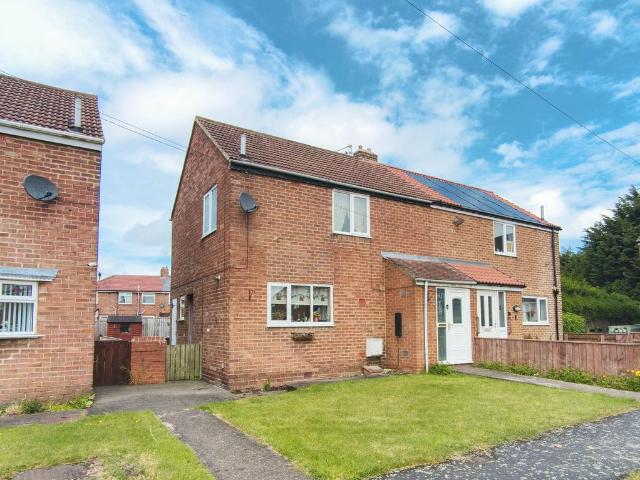2 bedroom semi detached house for sale