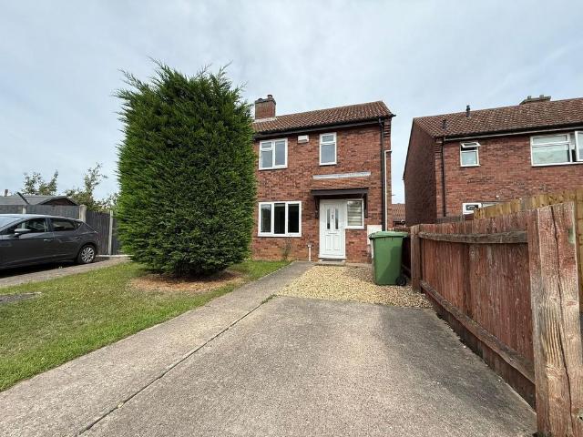 2 bedroom semi detached house for sale