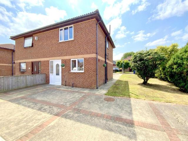 2 bedroom semi detached house for sale