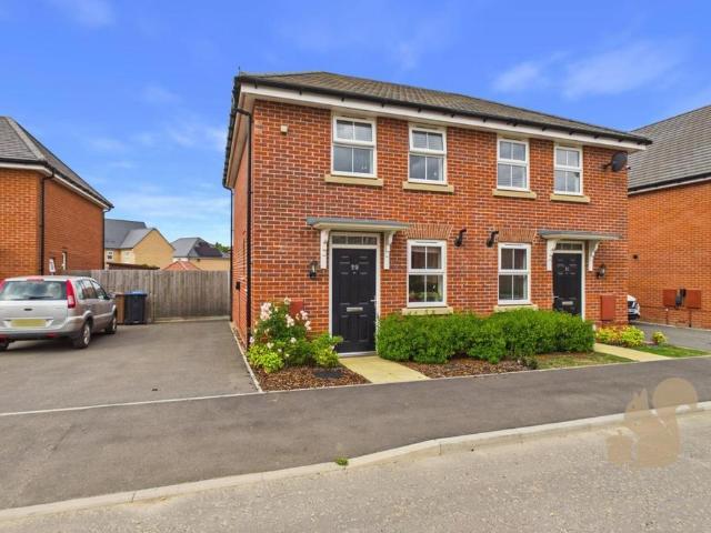 2 bedroom semi detached house for sale