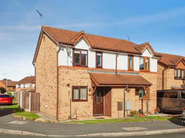 2 bedroom semi detached house for sale
