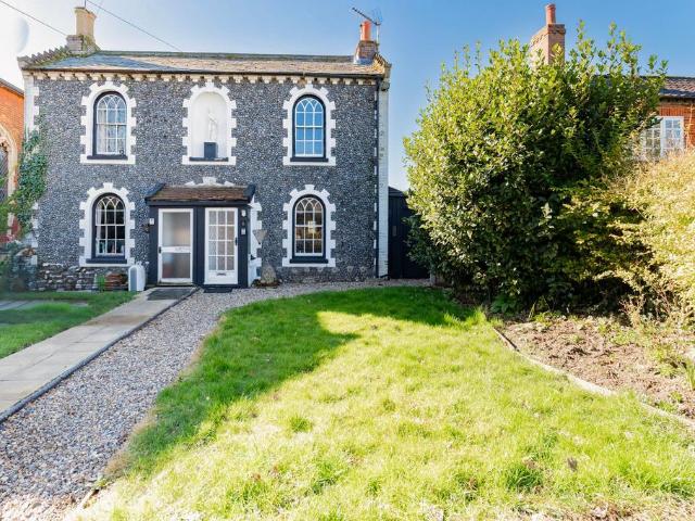 2 bedroom semi detached house for sale
