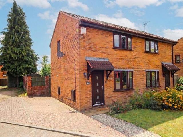 2 bedroom semi detached house for sale