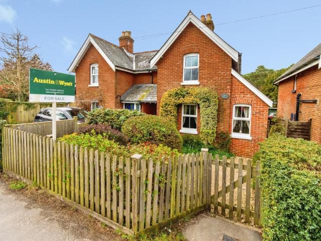 2 bedroom semi detached house for sale