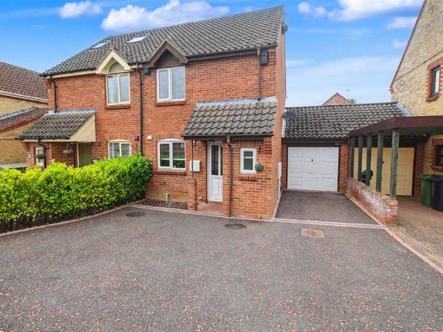 2 bedroom semi detached house for sale
