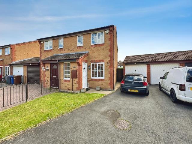 2 bedroom semi detached house for sale