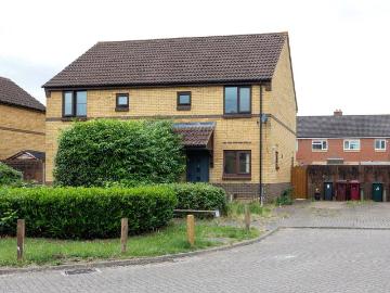 2 bedroom semi detached house for sale