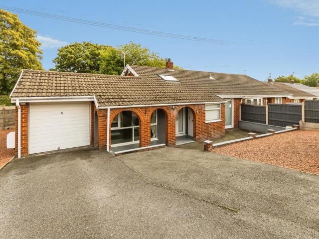 2 bedroom semi detached house for sale