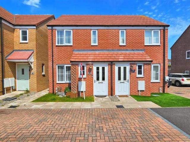 2 bedroom semi detached house for sale