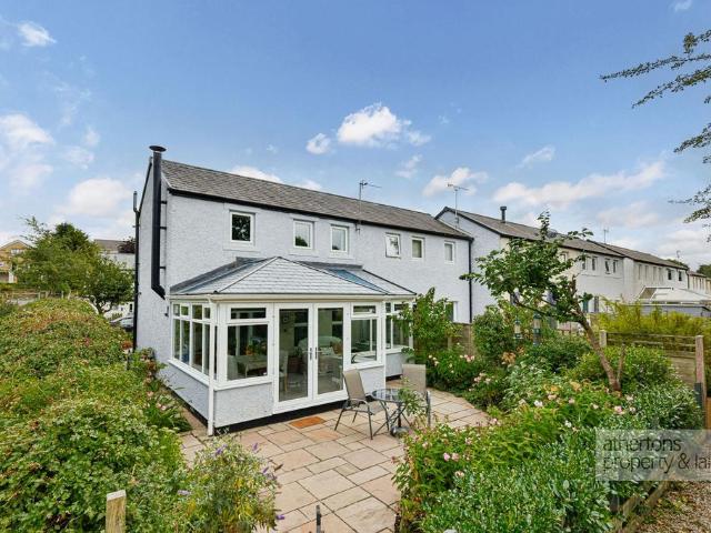 2 bedroom semi detached house for sale
