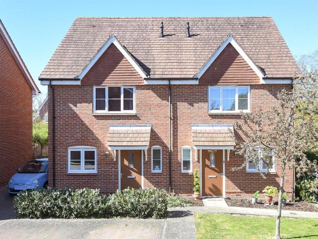 2 bedroom semi detached house for sale