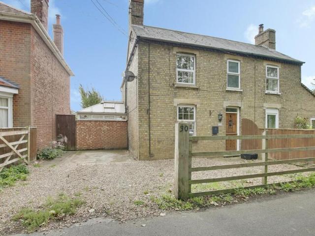 2 bedroom semi detached house for sale