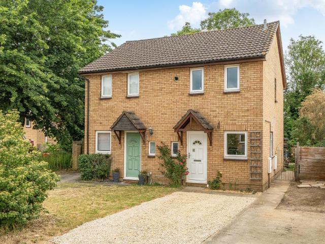 2 bedroom semi detached house for sale