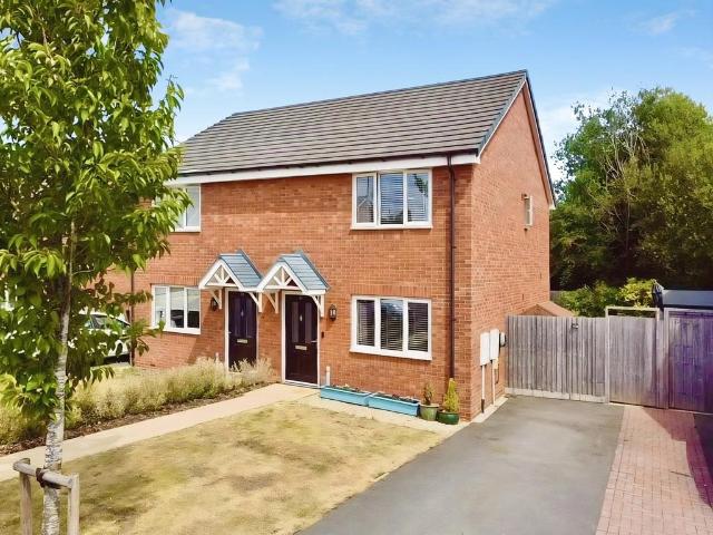 2 bedroom semi detached house for sale