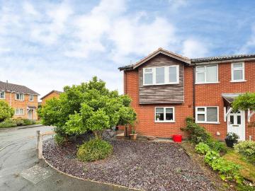 2 bedroom semi detached house for sale