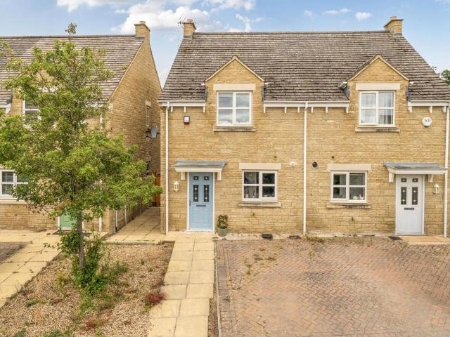 2 bedroom semi detached house for sale