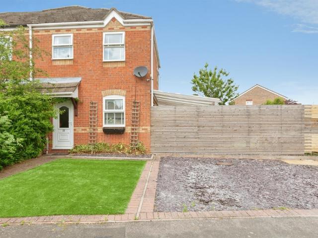 2 bedroom semi detached house for sale