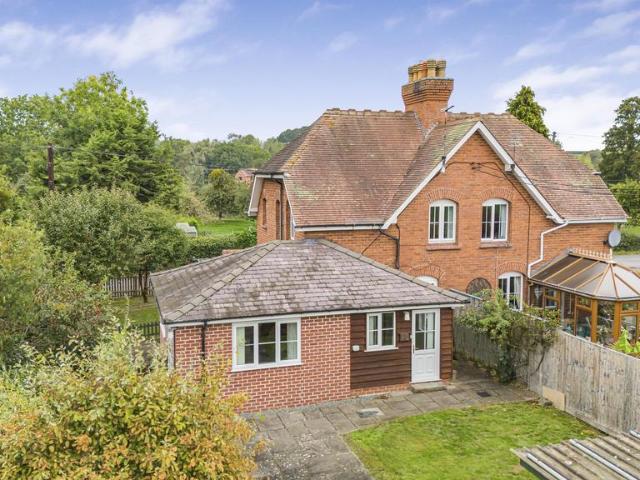 2 bedroom semi detached house for sale