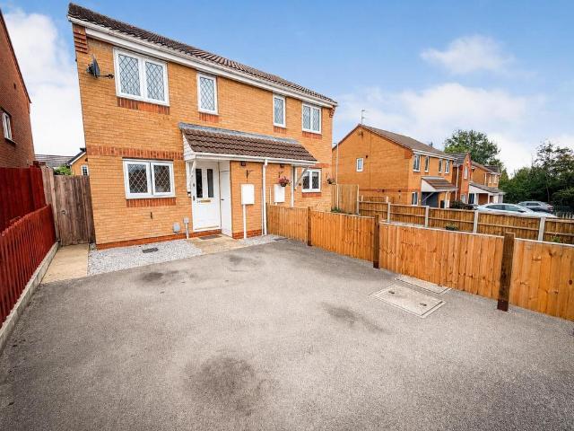 2 bedroom semi detached house for sale