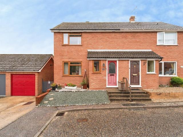 2 bedroom semi detached house for sale
