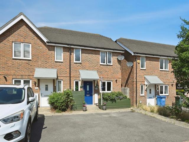 2 bedroom semi detached house for sale
