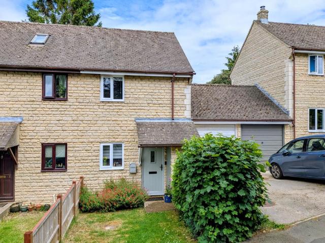 2 bedroom semi detached house for sale