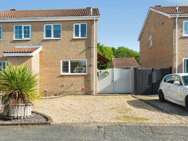 2 bedroom semi detached house for sale