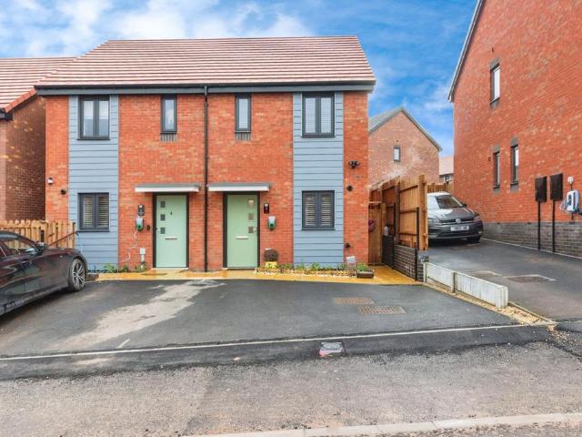 2 bedroom semi detached house for sale