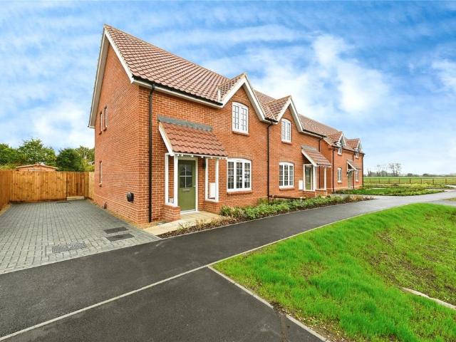 2 bedroom semi detached house for sale