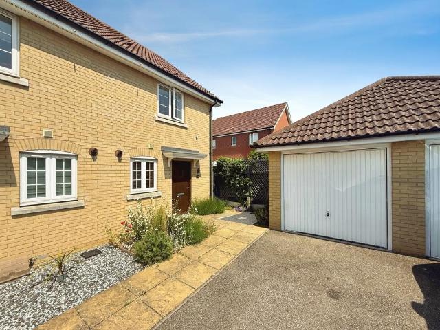 2 bedroom semi detached house for sale