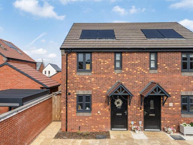 2 bedroom semi detached house for sale