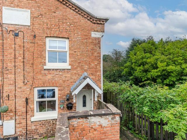 2 bedroom semi detached house for sale