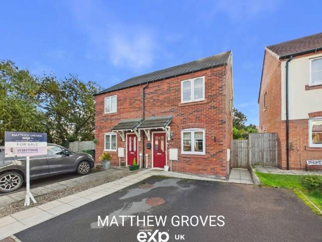 2 bedroom semi detached house for sale