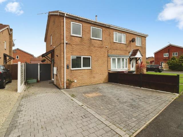 2 bedroom semi detached house for sale