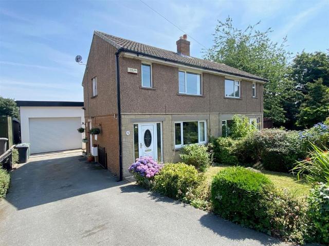 2 bedroom semi detached house for sale