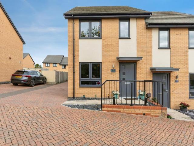 2 bedroom semi detached house for sale