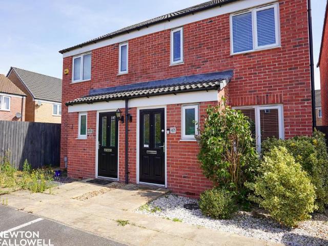 2 bedroom semi detached house for sale