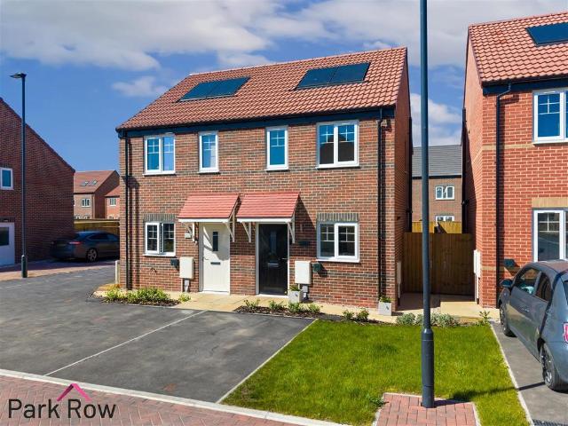 2 bedroom semi detached house for sale