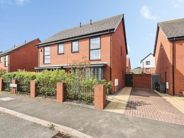2 bedroom semi detached house for sale