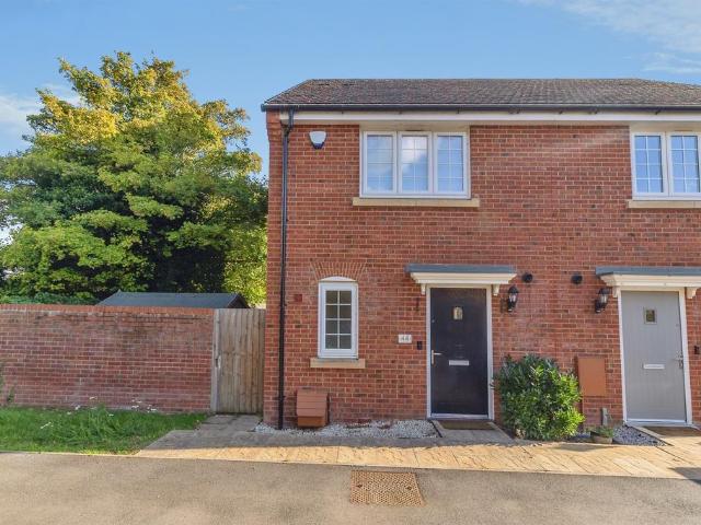 2 bedroom semi detached house for sale