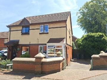 2 bedroom semi detached house for sale