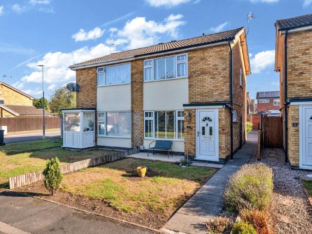 2 bedroom semi detached house for sale