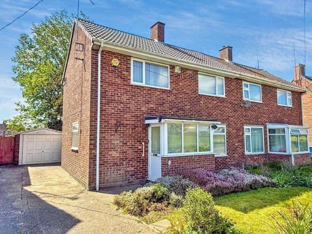 2 bedroom semi detached house for sale