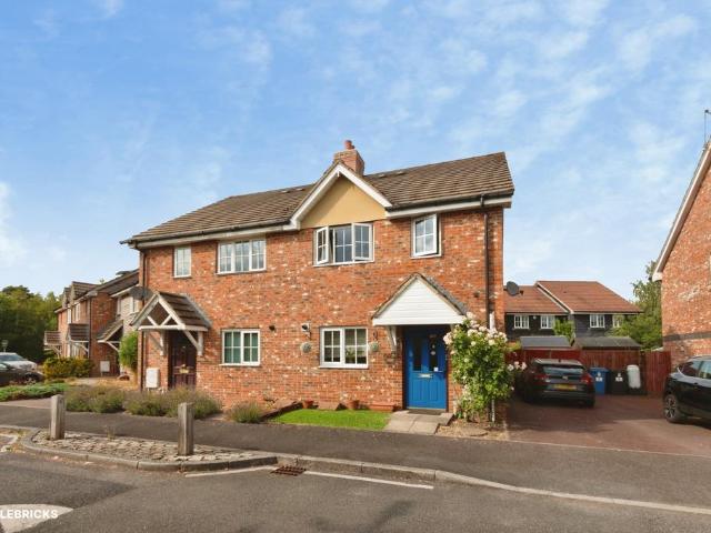 2 bedroom semi detached house for sale